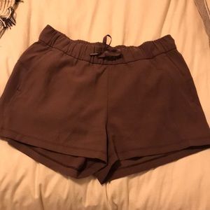 lululemon on the fly short 2.5”